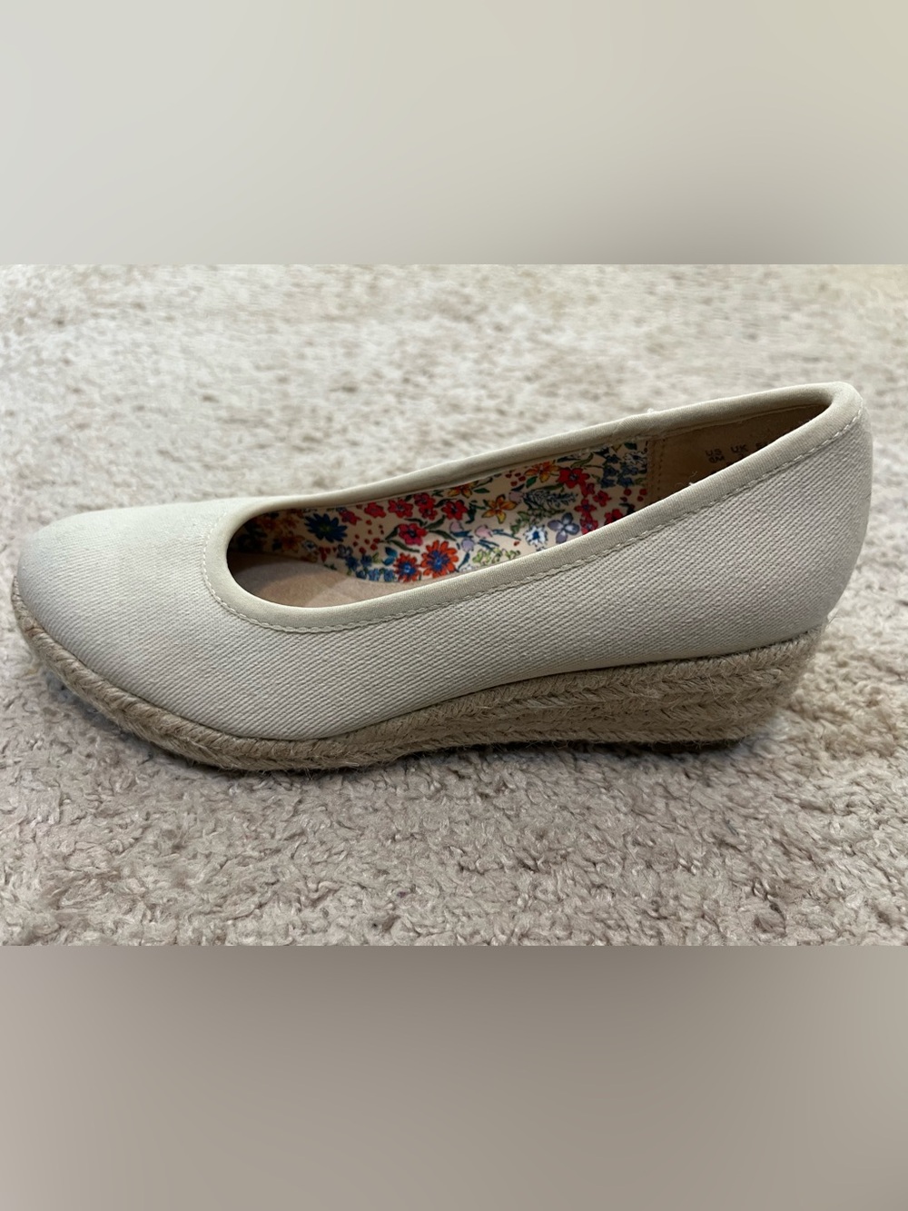 Karma Cream Canvas Espadrille Wedge Pumps Women’s Size 6M Casual Slip-On Shoes